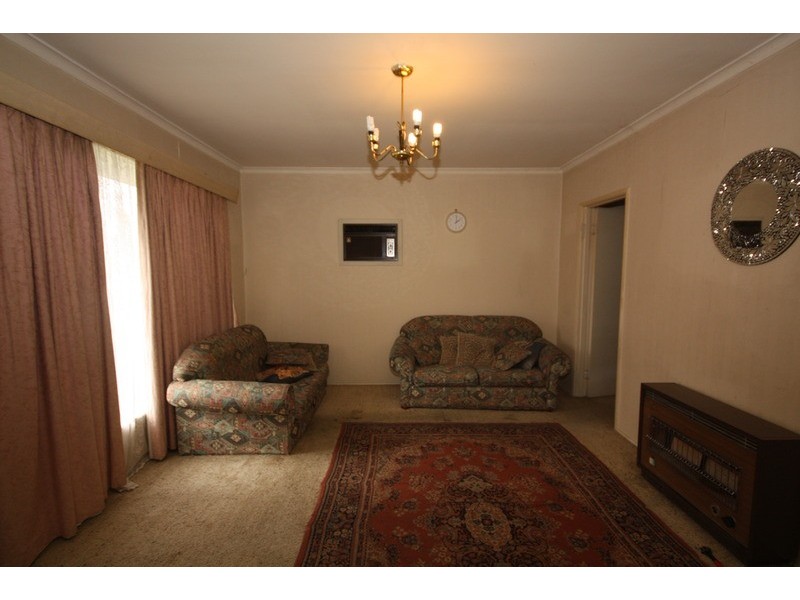 31 Bushfield Crescent, Coolaroo VIC 3048