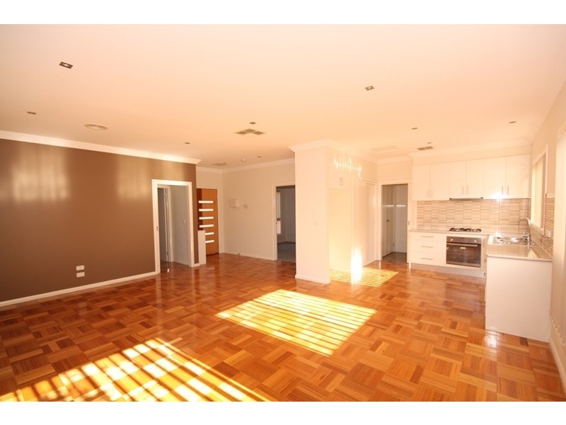 2/79 Bridgewater Road, Craigieburn VIC 3064