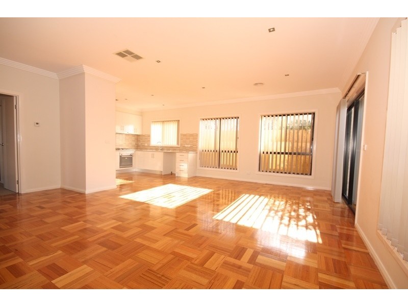 2/79 Bridgewater Road, Craigieburn VIC 3064