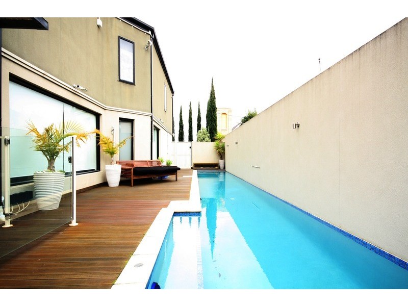 534 pascoe vale rd, Pascoe Vale VIC 3044