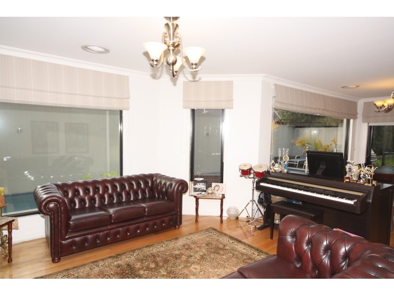 534 pascoe vale rd, Pascoe Vale VIC 3044