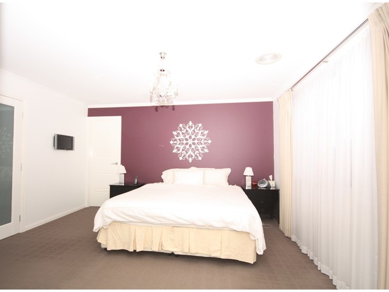 534 pascoe vale rd, Pascoe Vale VIC 3044