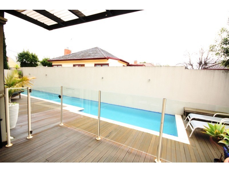 534 pascoe vale rd, Pascoe Vale VIC 3044