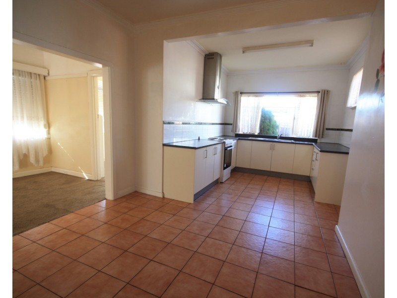 63 Wheatsheaf Road, Glenroy VIC 3046