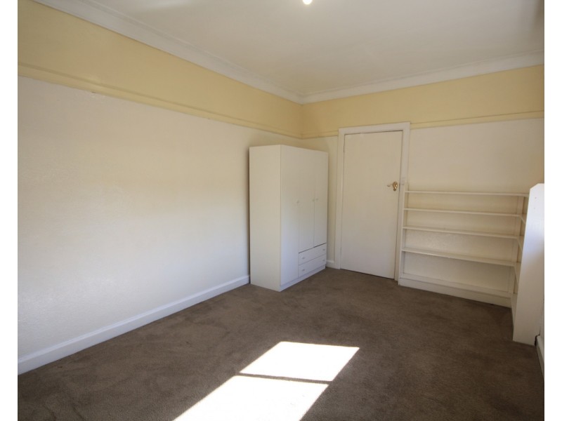 63 Wheatsheaf Road, Glenroy VIC 3046