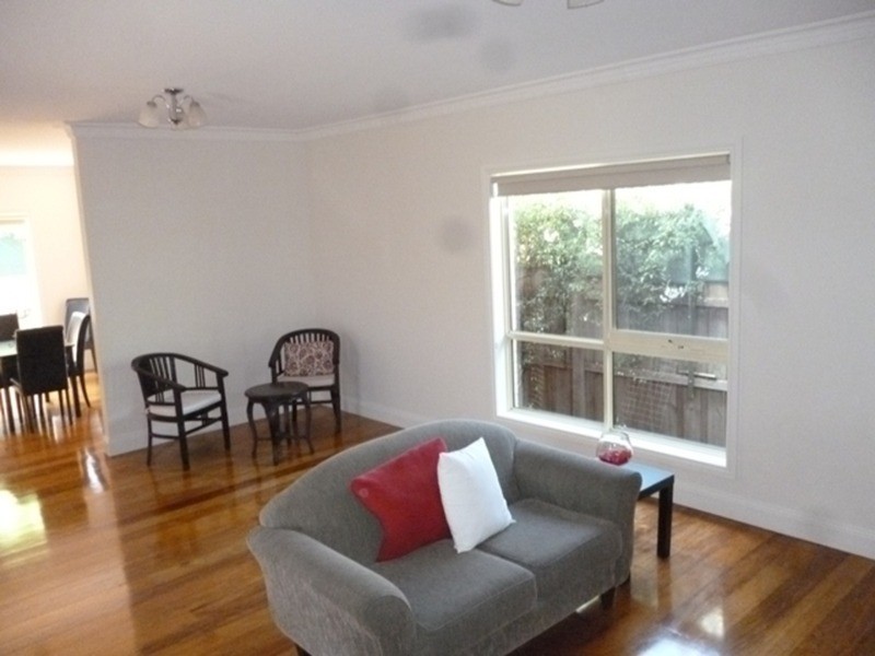 2/76 Langton  Street, Glenroy VIC 3046
