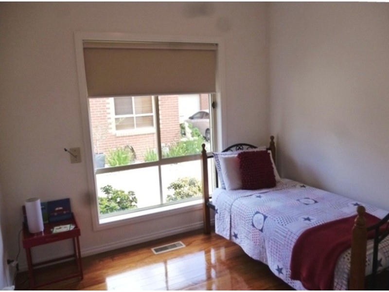 2/76 Langton  Street, Glenroy VIC 3046