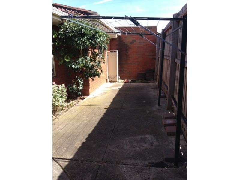 1/2 Tudor Street, Glenroy VIC 3046