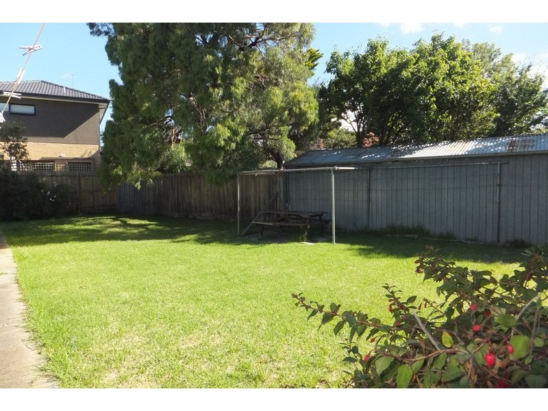108 Sunset Boulevard, Jacana VIC 3047