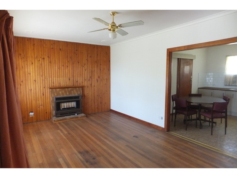 108 Sunset Boulevard, Jacana VIC 3047