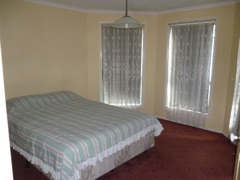 114 Roxburgh Park Drive, Roxburgh Park VIC 3064