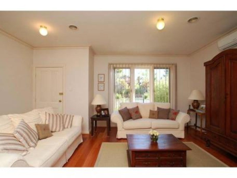 1/13 Lex Grove, Oak Park VIC 3046