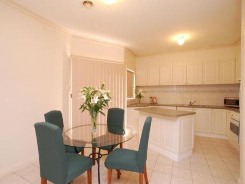 1/13 Lex Grove, Oak Park VIC 3046