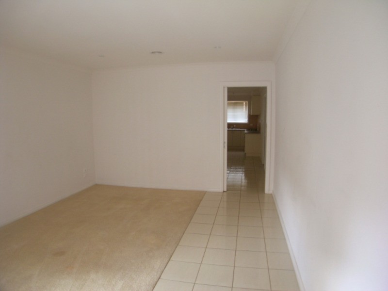 18/4 Melaleuca Drive, Meadow Heights VIC 3048