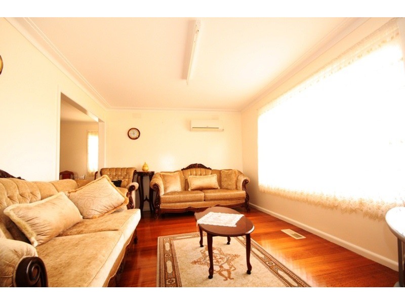 19 Kilmore  Crescent, Dallas VIC 3047