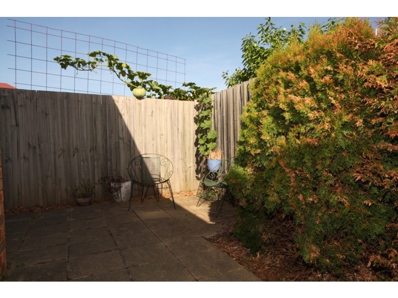 2/198 Derby  Street, Pascoe Vale VIC 3044