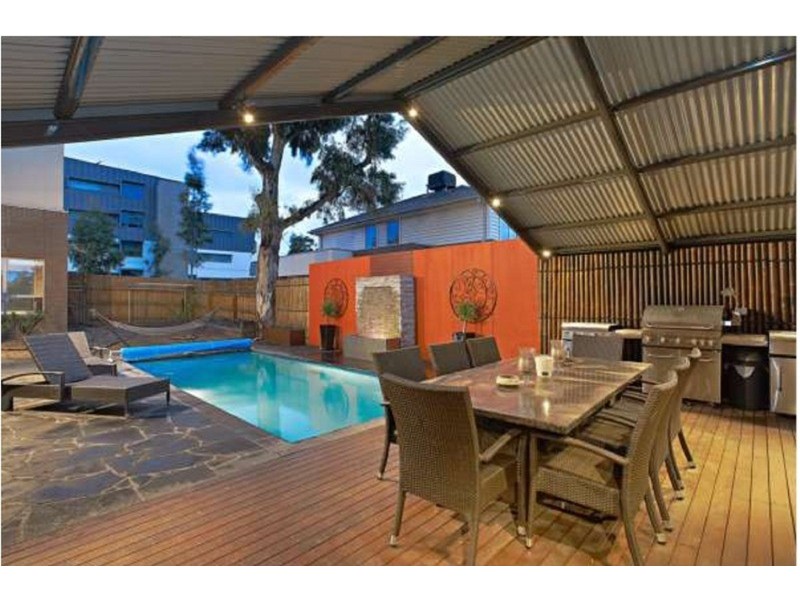 111 Parkville Avenue, Parkville VIC 3052