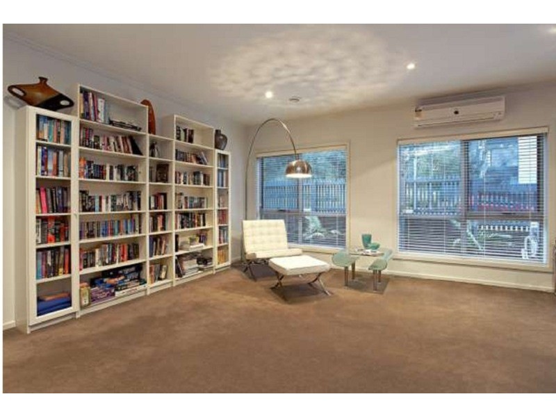 111 Parkville Avenue, Parkville VIC 3052