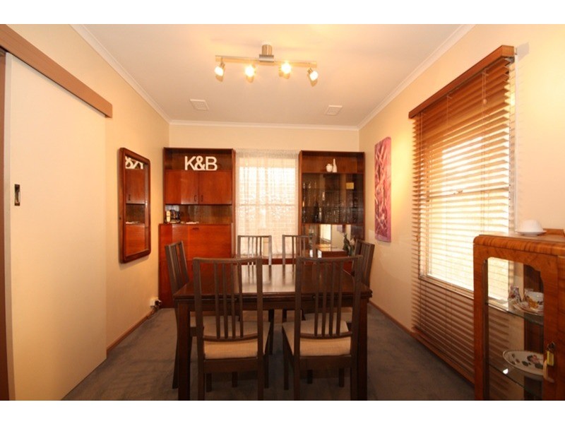 41 Emu Parade, Jacana VIC 3047