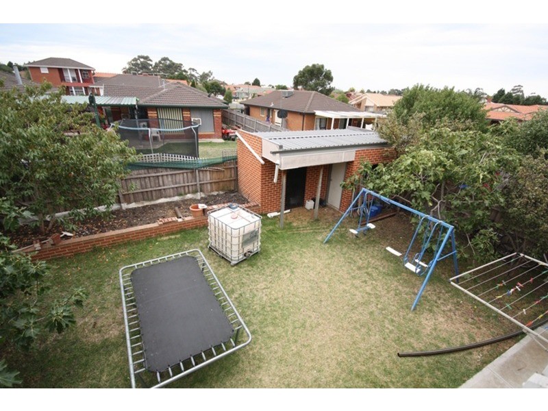 4 PARKER Court, Roxburgh Park VIC 3064