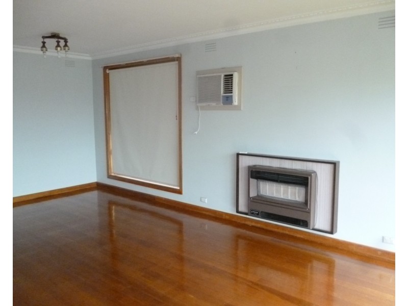 10 Derwent Court, Gladstone Park VIC 3043