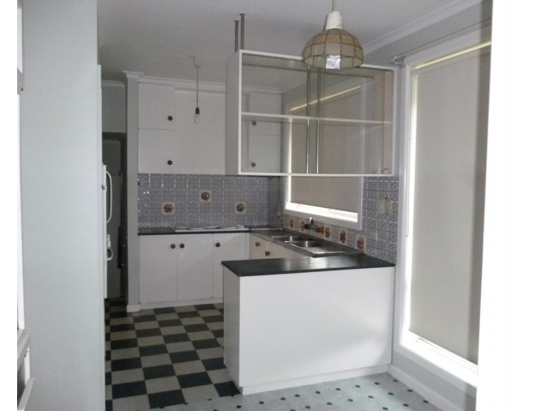 10 Derwent Court, Gladstone Park VIC 3043