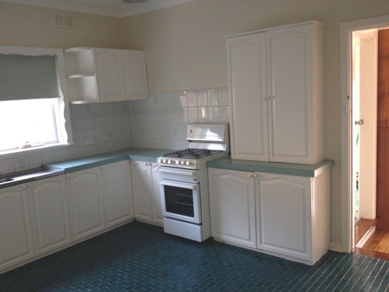 24 Marie Street, Oak Park VIC 3046