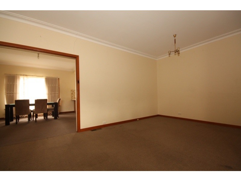 49 Gladstone Parade, Glenroy VIC 3046