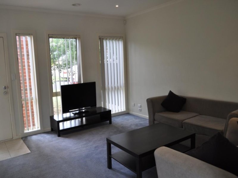 2A Cornwall Road, Pascoe Vale VIC 3044