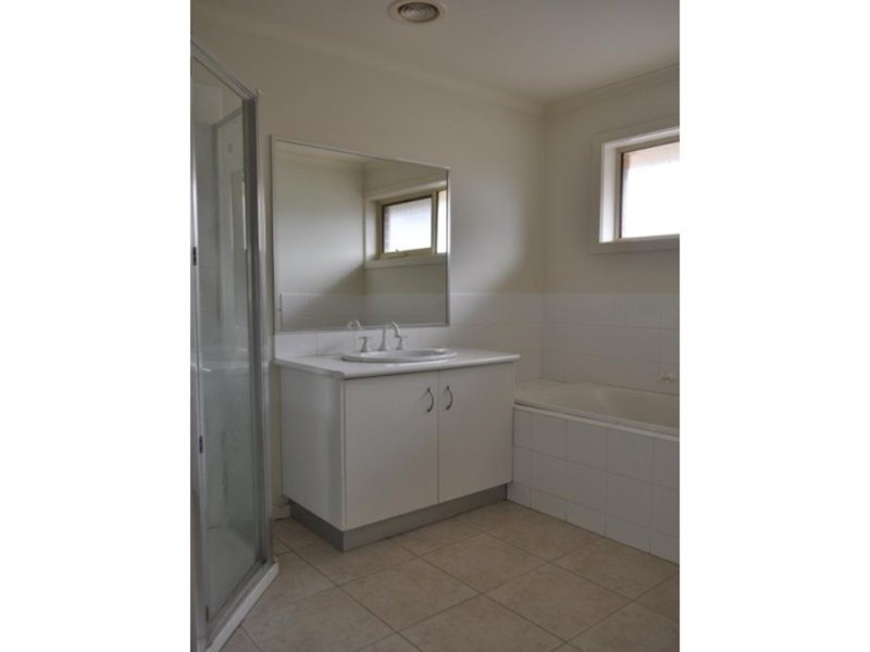 2A Cornwall Road, Pascoe Vale VIC 3044