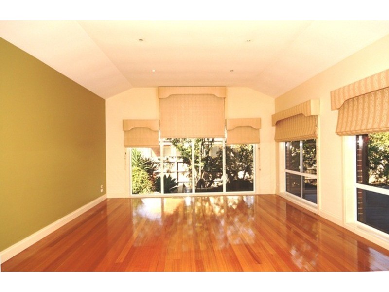 1 Aquila Grove, Roxburgh Park VIC 3064