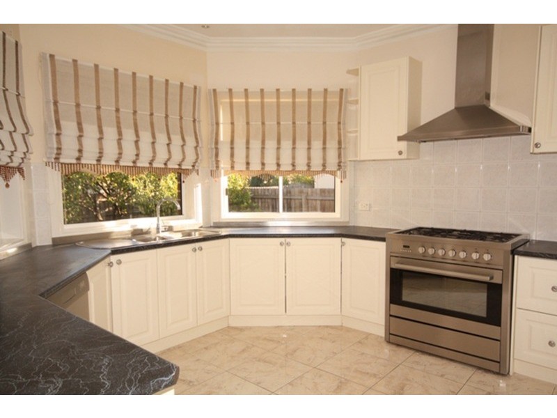 1 Aquila Grove, Roxburgh Park VIC 3064