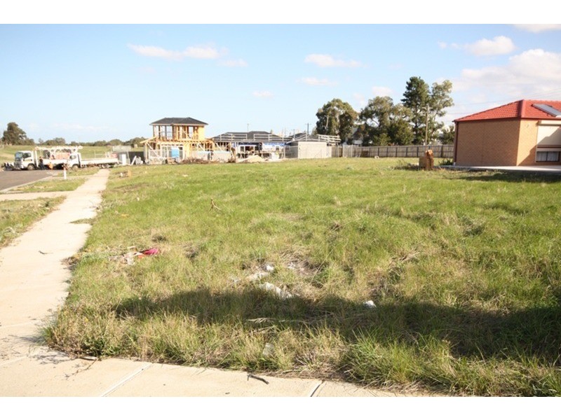 4 Merlynston Close, Dallas VIC 3047