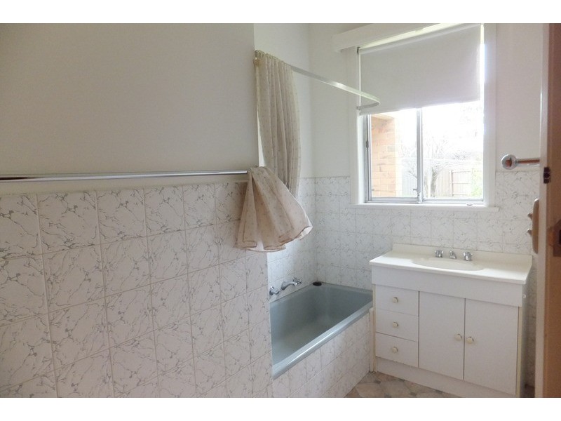 76 Wheatsheaf Road, Glenroy VIC 3046