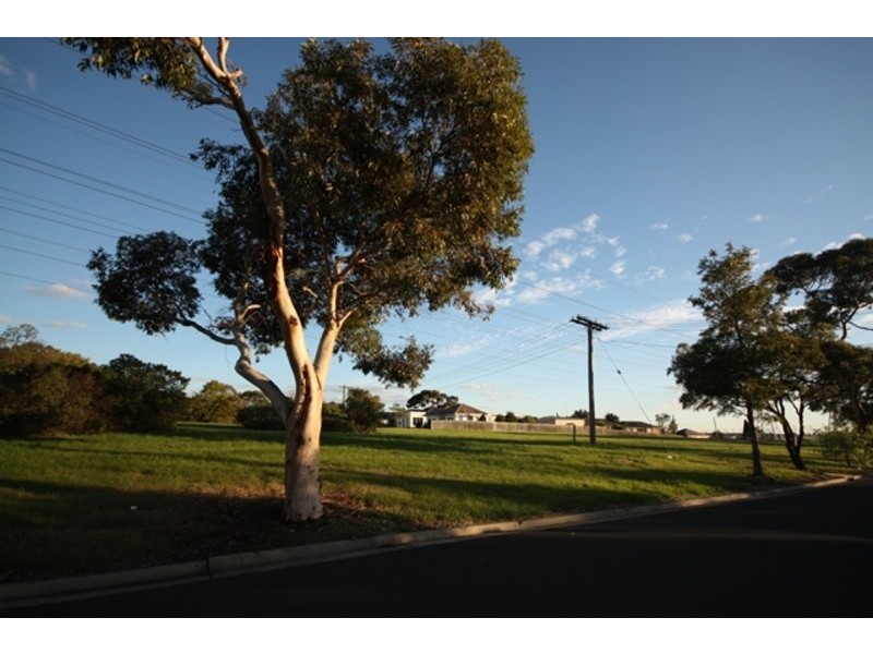 141-145 Augustine Terrace, Glenroy VIC 3046