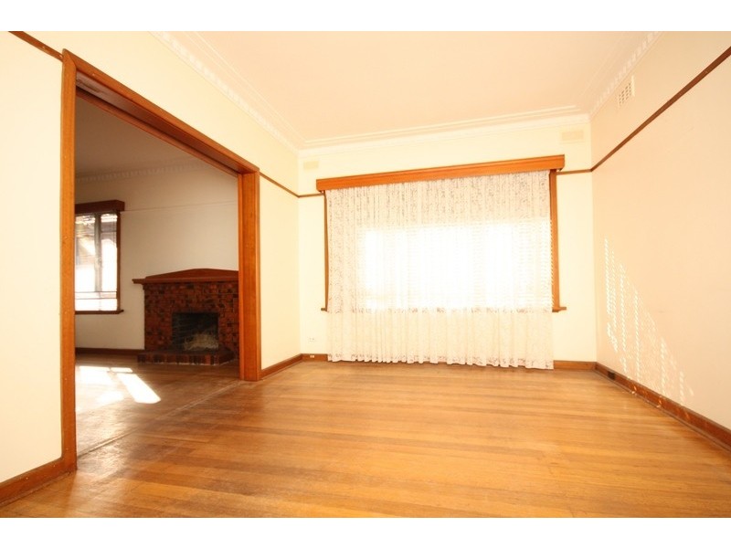 1/1 Curie Avenue, Oak Park VIC 3046