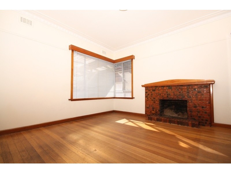 1/1 Curie Avenue, Oak Park VIC 3046