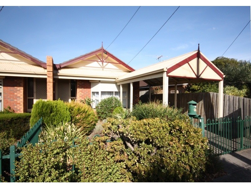 2/198 Derby  Street, Pascoe Vale VIC 3044