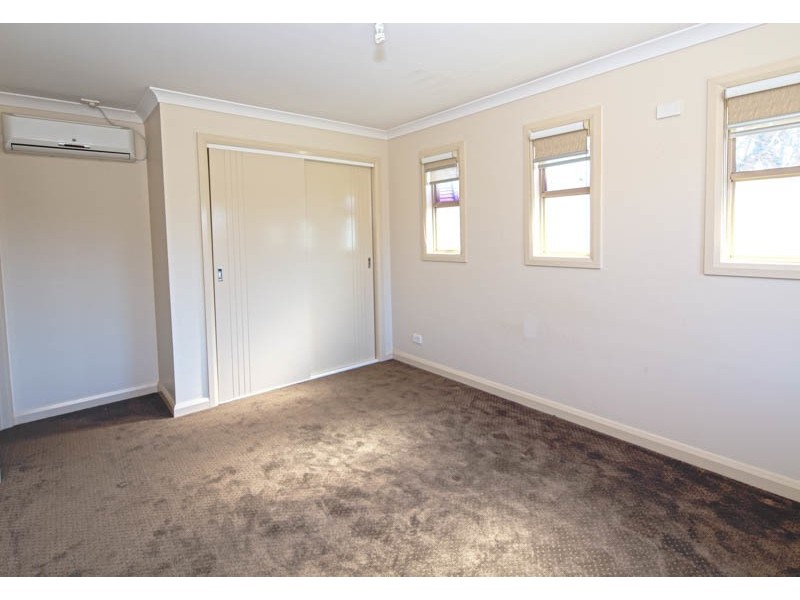 1/27 Benalla Street, Dallas VIC 3047