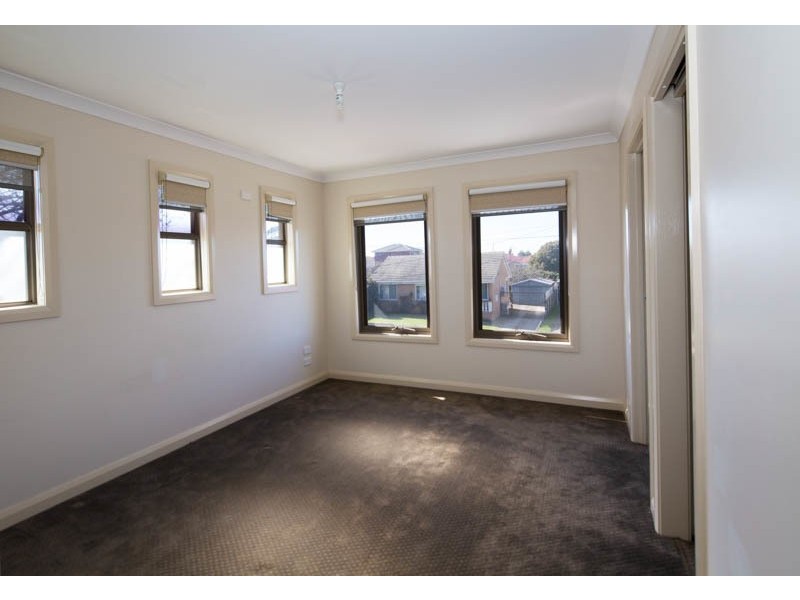 1/27 Benalla Street, Dallas VIC 3047