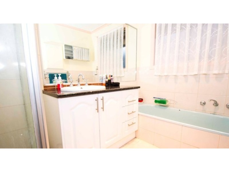 17 Kilmore Crescent, Dallas VIC 3047