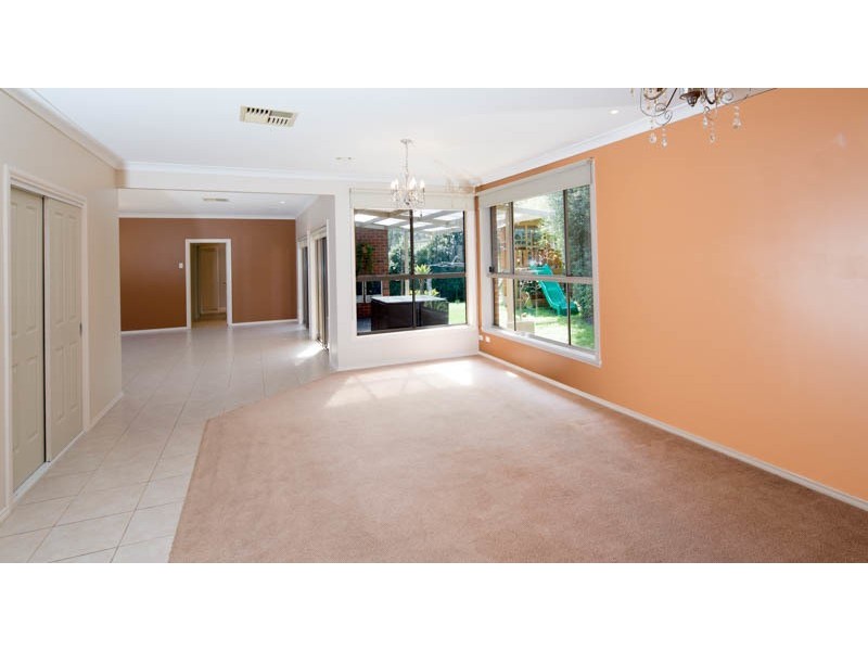 22 Greensted Grove, Roxburgh Park VIC 3064