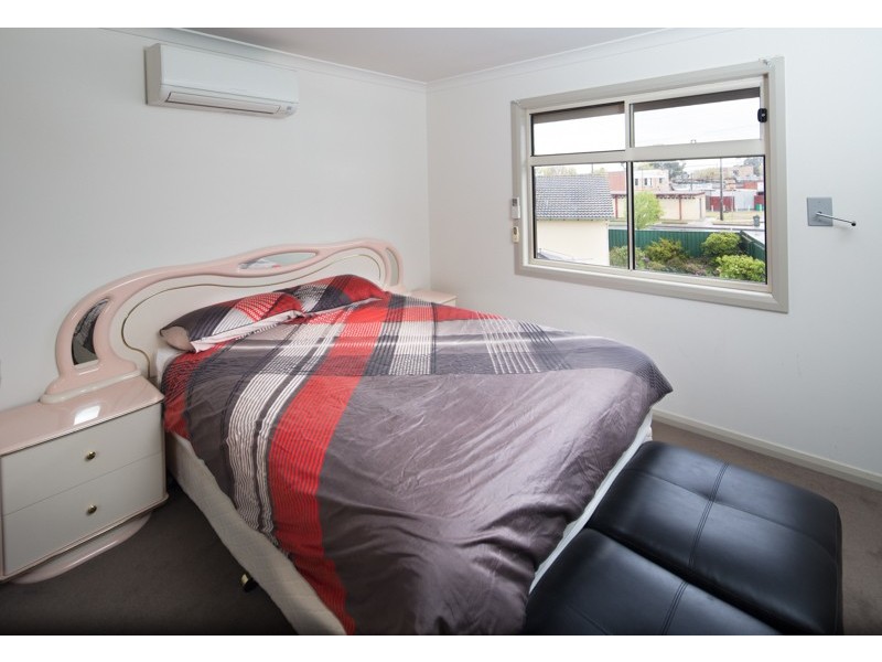 2/66 Kiewa Crescent, Dallas VIC 3047