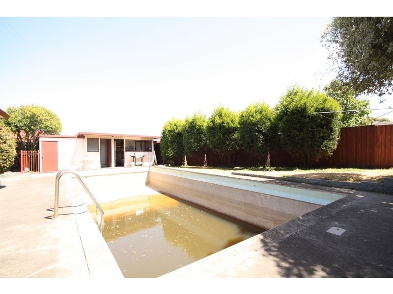 3 Bena Court, Dallas VIC 3047