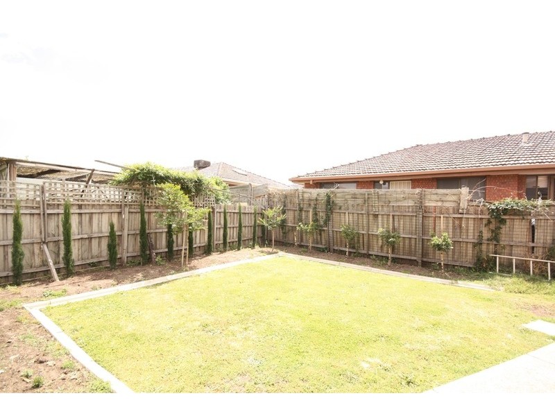 24B Gladstone Parade, Glenroy VIC 3046