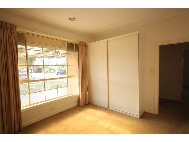 136 Cardinal Road, Glenroy VIC 3046