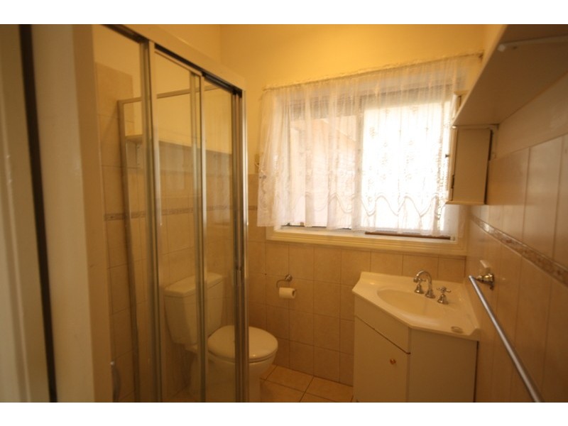 136 Cardinal Road, Glenroy VIC 3046