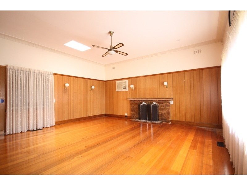 65 Chapman Avenue, Glenroy VIC 3046