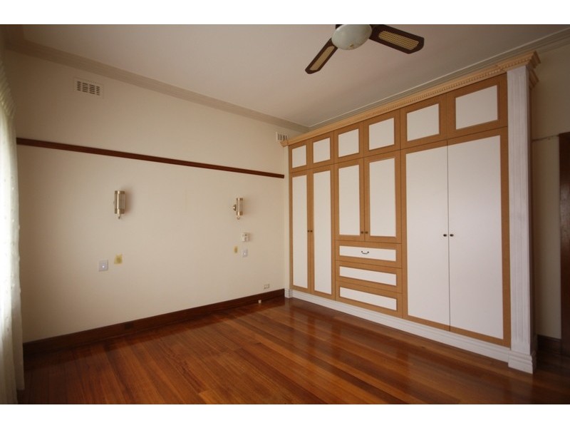 65 Chapman Avenue, Glenroy VIC 3046