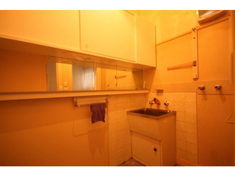 65 Chapman Avenue, Glenroy VIC 3046